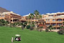 Hotel-Las-Madrigueras-Außenansicht-Golf