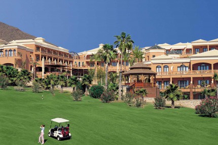 Hotel-Las-Madrigueras-Außenansicht-Golf